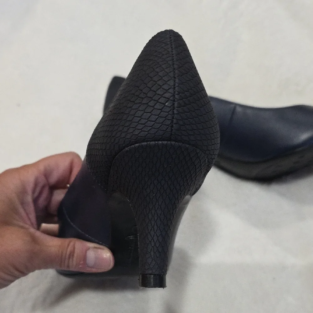 Life Stride Blue  Heels Sophisticated Design Comfort Insoles Sz 8 1/2 - Picture 7 of 11